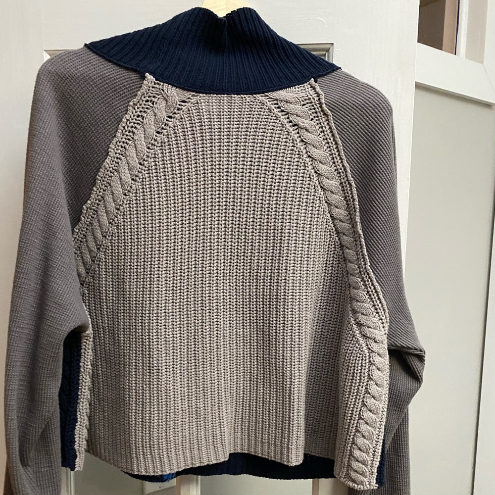 Lightweight Sweater - Picture 4 of 5